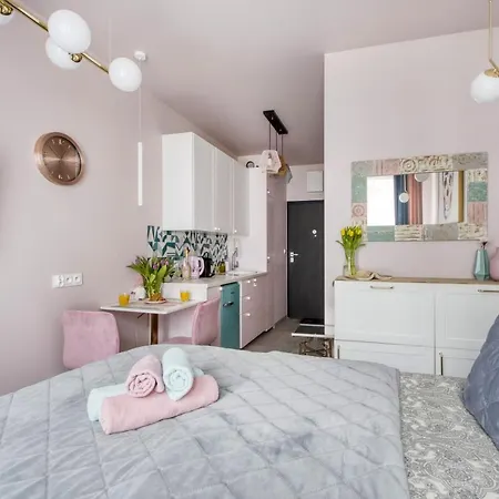 Metropark Krzemieniecka-lux-next Metro Slodowiec 10 Min To Center, Free Parking On The Street Appartement *