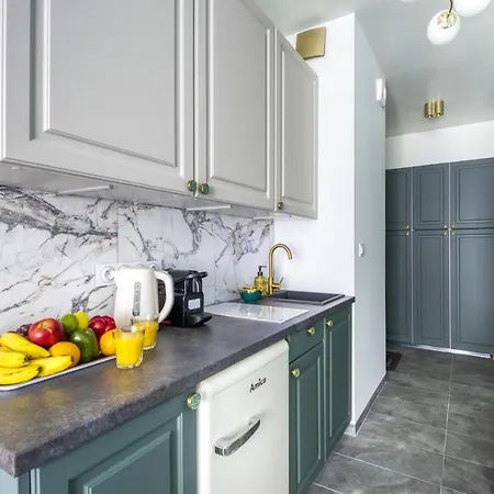 Apartment Metropark Krzemieniecka-lux-next Metro Slodowiec 10 Min To Center, Free Parking On The Street Warschau