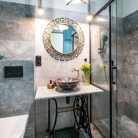 Metropark Krzemieniecka-lux-next Metro Slodowiec 10 Min To Center, Free Parking On The Street * Warszawa